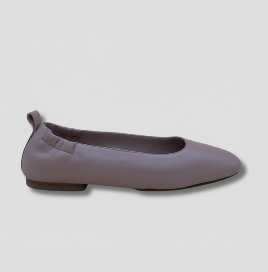 Chaussure ballerine femme rose poudré en cuir souple, style chic et intemporel