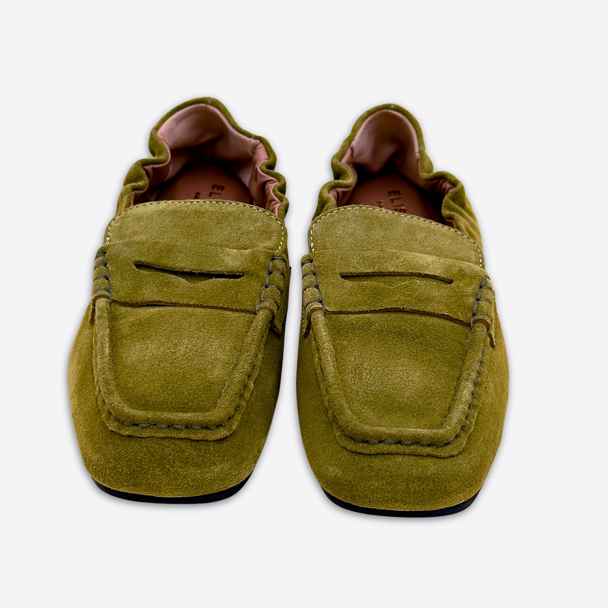 Mocassins femme daim vert olive vue face élégance minimaliste