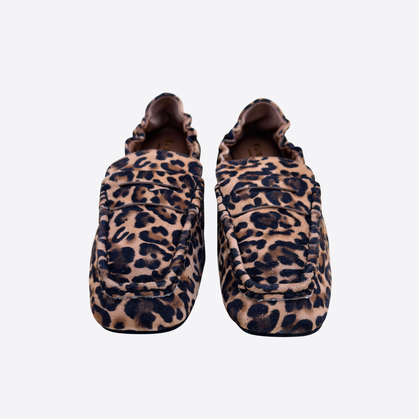 Mocassins léopard vue face motif animalier coupe souple finition élégante