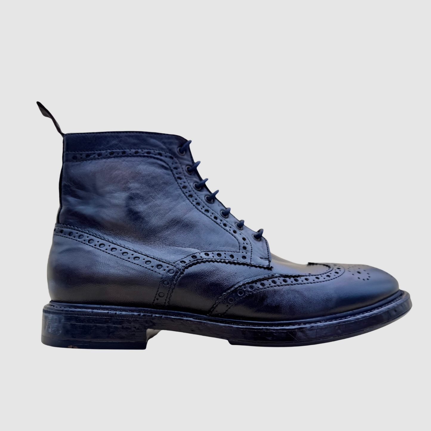 bottine brogue cuir noir homme profil perforations style premium
