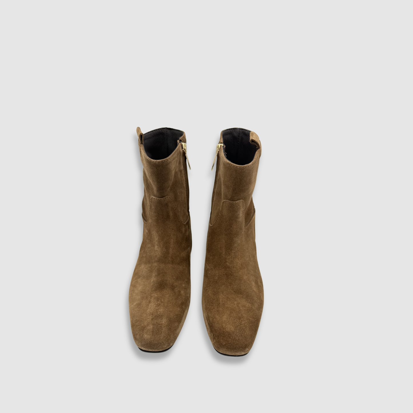 Bottines femme daim marron vue de face élégante