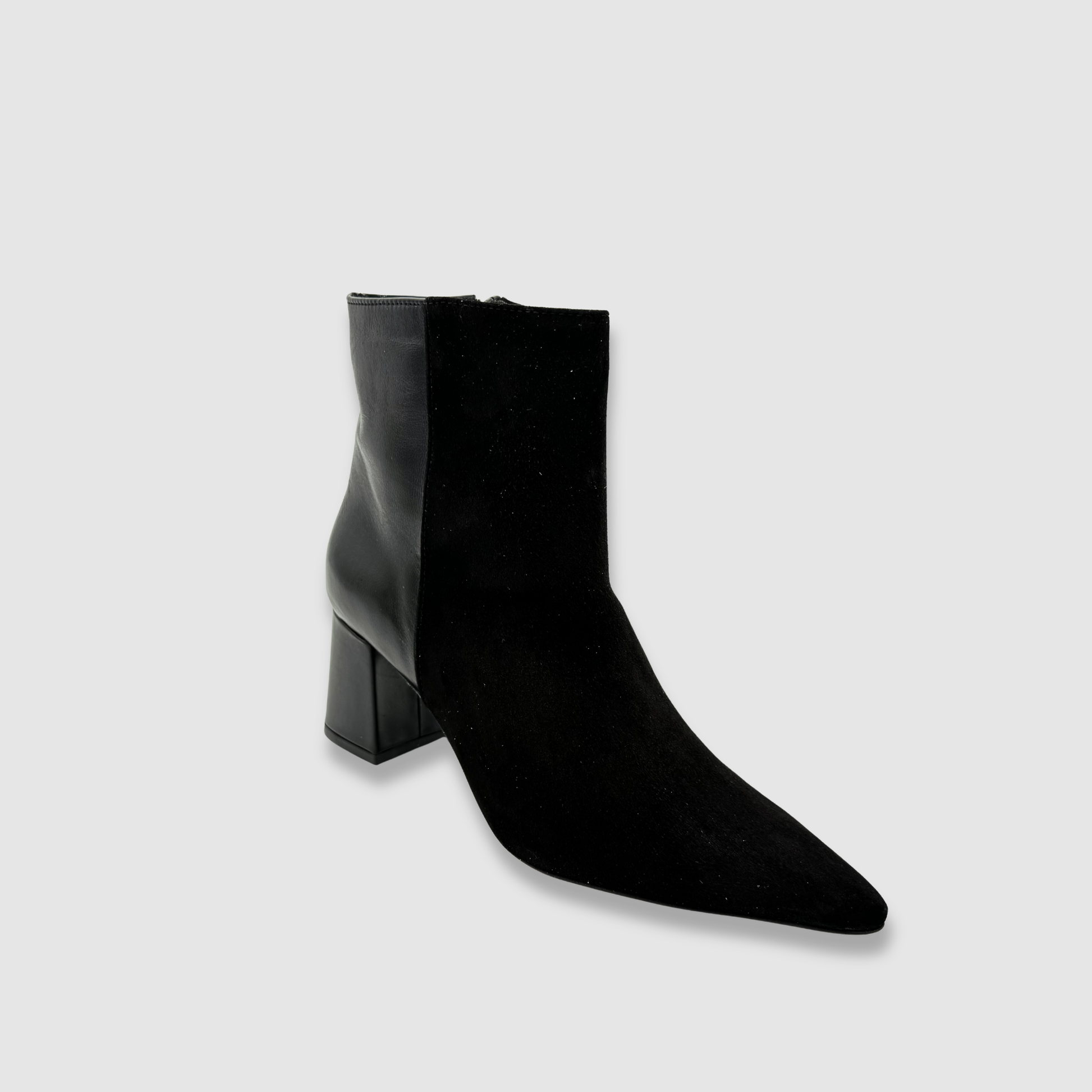 Bottines cuir noir détail finition veloutée et lisse