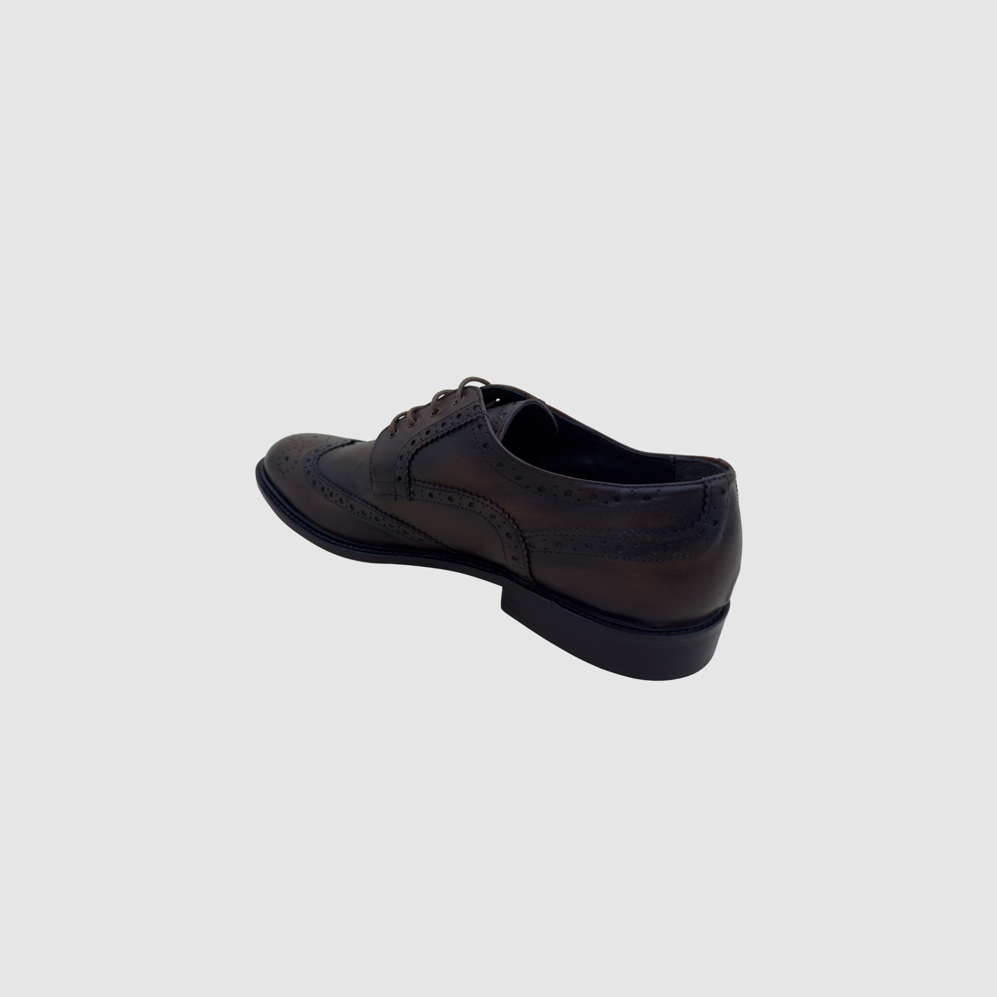 Derby brogue cuir marron vue arrière finition artisanale italienne