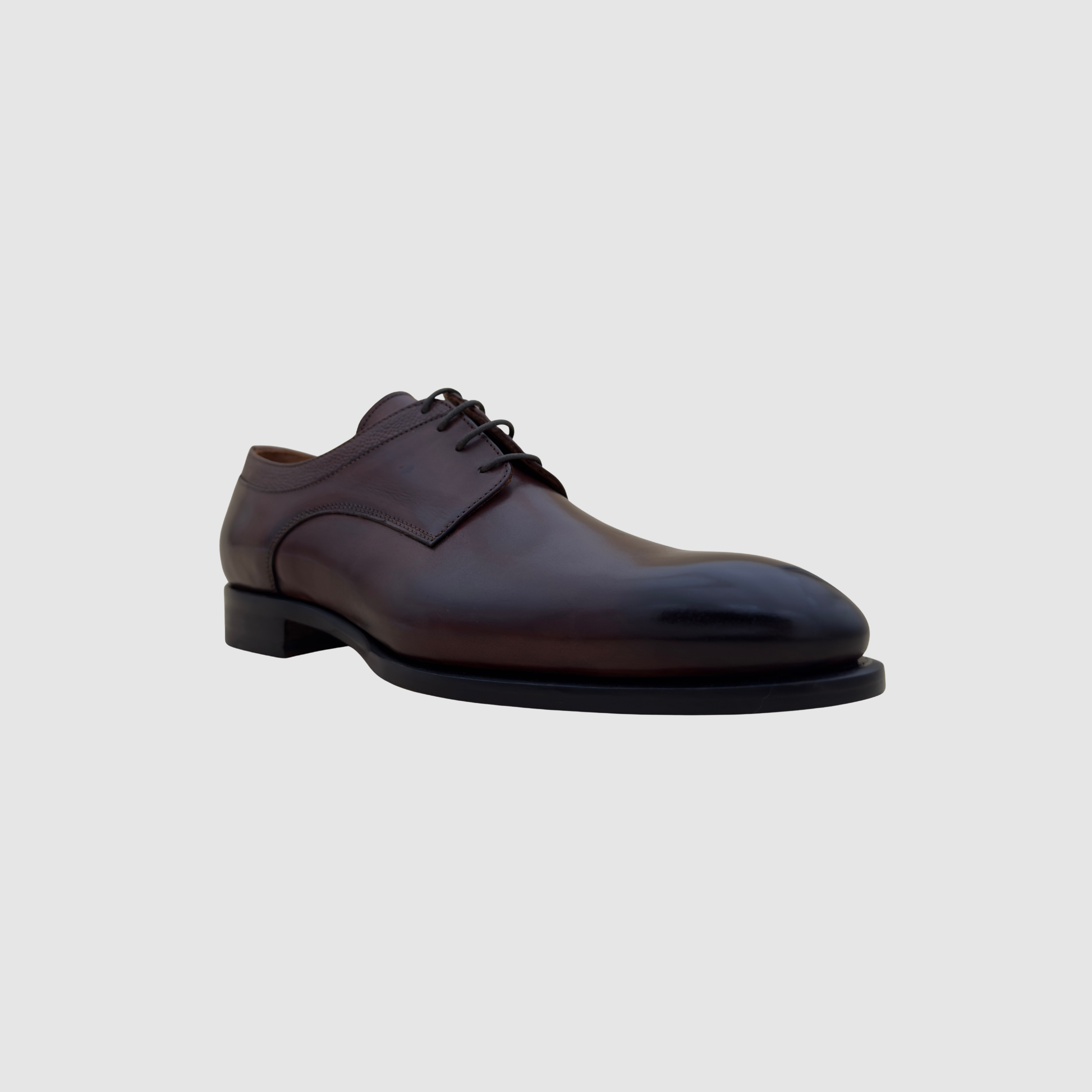 Derby homme cuir patiné bordeaux vue profil avant élégance classique made in Italy