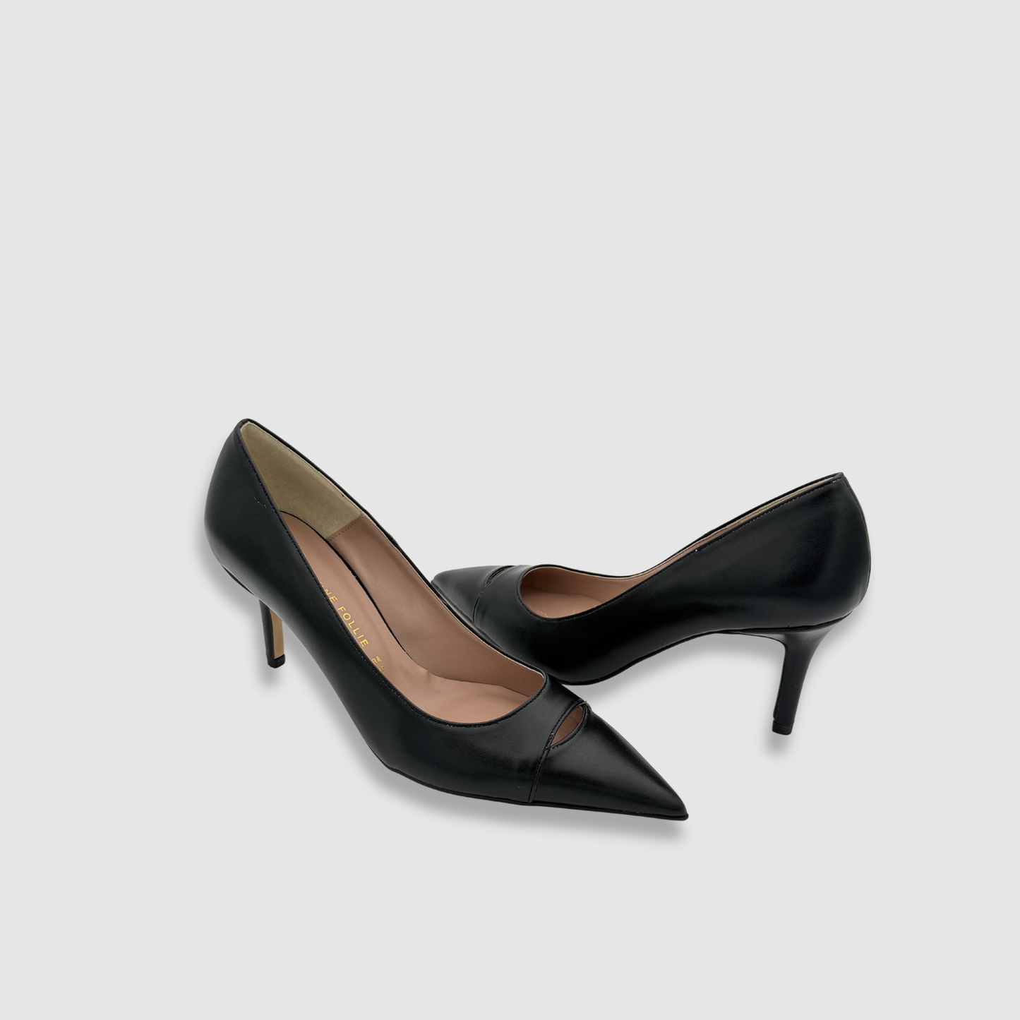 Escarpins noirs cuir femme faits main vue 3-4 silhouette élégante