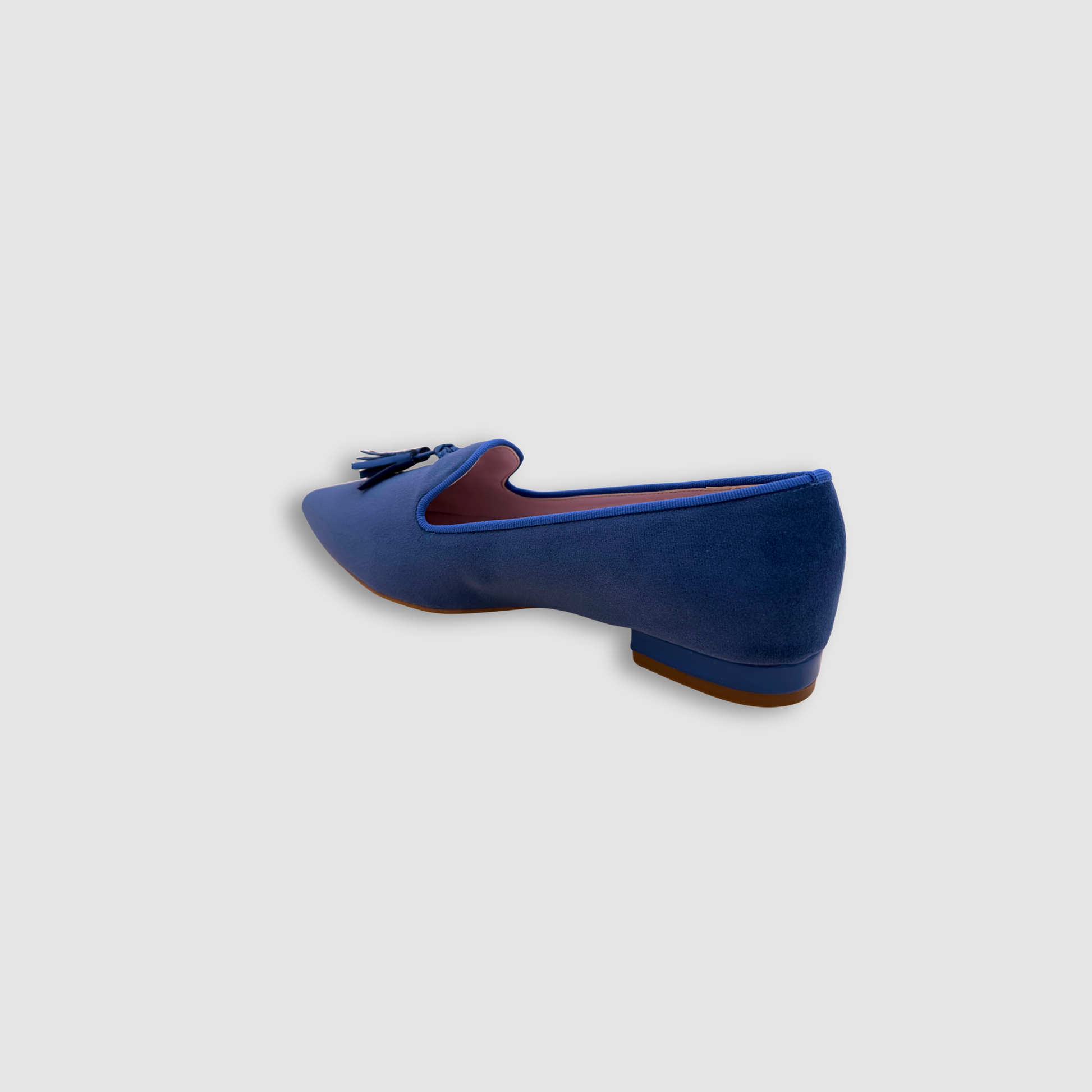 Mocassin femme bleu en velours vue arrière, maintien souple et confortable