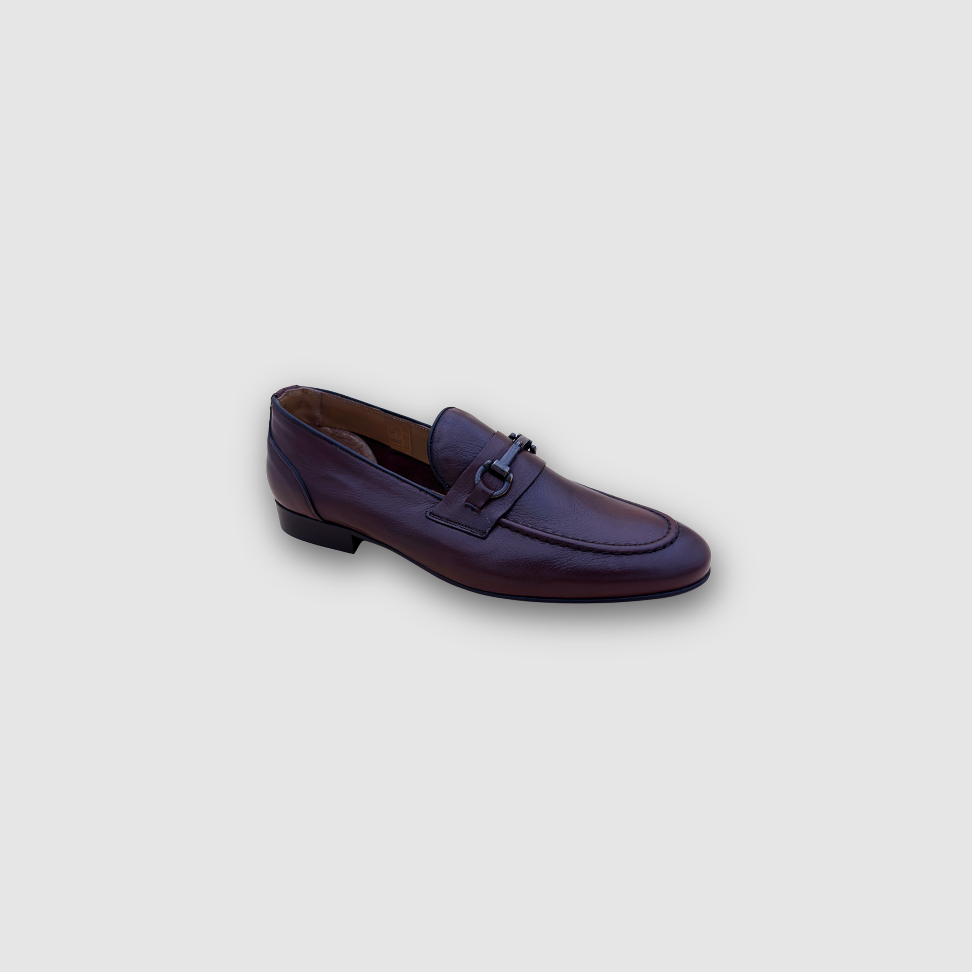 mocassins cuir marron foncé homme vue 3/4 détail couture et mors